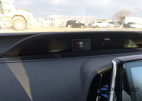 2021 Toyota Prius Prime Limited z USA, uszkodzony, nr VIN JTDKAMFP6M3174953